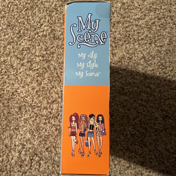 My Scene 2010 Pen Paper & Stickers Set NEW - Picture 4 of 6